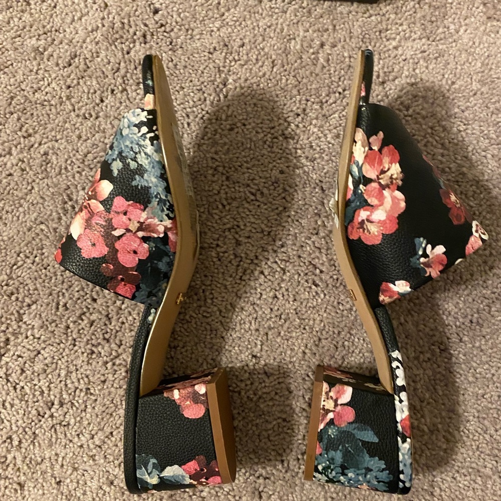 Kenzie Heeled sandals
